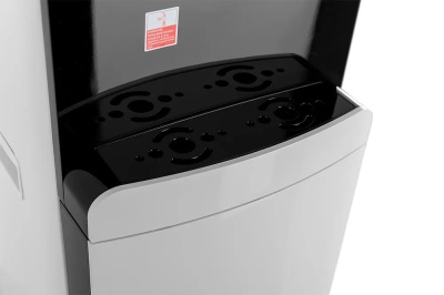 Кулер для воды Ecotronic M50-LXE white+black с нижней загрузкой бутыли
Артикул - 03828
Установка - Напольный
Установка бутыли - Нижняя
Тип охлаждения - электронное
Охлаждение -1 л/ч (10-15 C°) 
Мощность охлаждения - 50 Вт.
Нагрев - 5 л/ч (85-95 C°)
Мощность нагрева - 500 Вт.
Габариты (шгв) - 29.5х34х110 см
Вес - 14.4 кг. 
Гарантийный срок - 1 год
Страна производства - Китай Кулер для воды Ecotronic M50-LXE white+black с нижней загрузкой бутыли