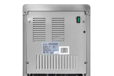 Кулер для воды Ecotronic P9-LX silver с нижней загрузкой бутыли
Артикул - 03826
Установка - Напольный
Установка бутыли - Нижняя
Тип охлаждения - компрессорное
Охлаждение -3 л/ч (5-10 C°) 
Мощность охлаждения - 90 Вт.
Нагрев - 5 л/ч (85-95 C°)
Мощность нагрева - 500 Вт.
Габариты (шгв) - 32х35.5х104 см
Вес - 19.11 кг. 
Гарантийный срок - 1 год
Страна производства - Китай Кулер для воды Ecotronic P9-LX silver с нижней загрузкой бутыли