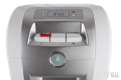 Кулер для воды Ecotronic P8-LX white с нижней загрузкой бутыли
Артикул - 03816
Установка - Напольный
Установка бутыли - Нижняя
Тип охлаждения - компрессорное
Охлаждение -3 л/ч (5-10 C°) 
Мощность охлаждения - 90 Вт.
Нагрев - 5 л/ч (85-95 C°)
Мощность нагрева - 500 Вт.
Габариты (шгв) - 32х35х103.5 см
Вес - 18.72 кг. 
Гарантийный срок - 1 год
Страна производства - Китай Кулер для воды Ecotronic P8-LX white с нижней загрузкой бутыли